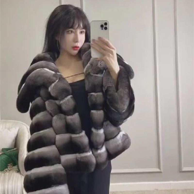 2025 Winter New High-End Fashionable Lady's Fur Imitation Rex Rabbit Fur Chinchilla Collar Short Coat for Women