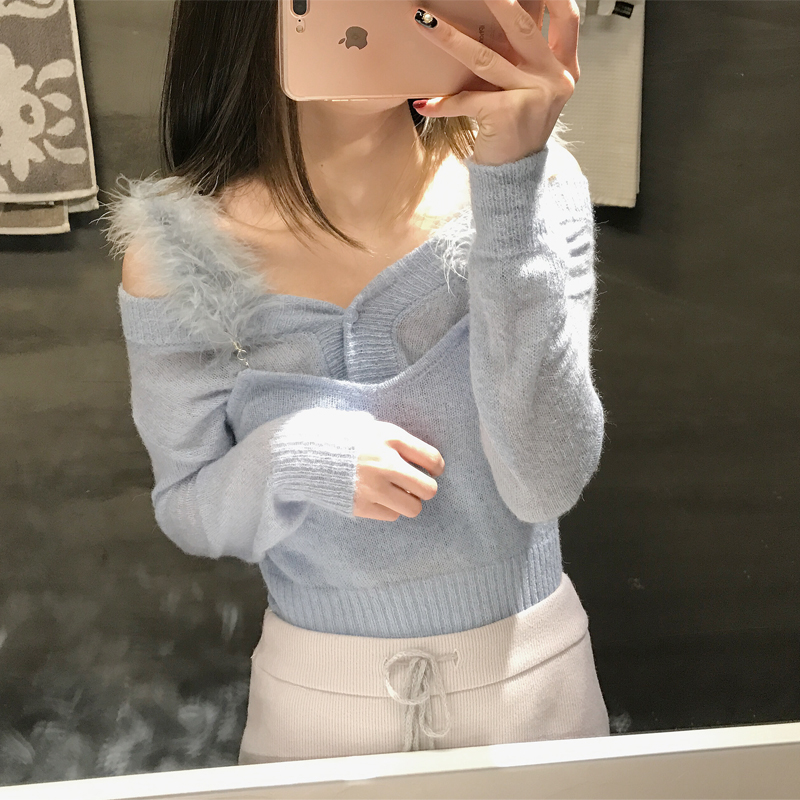 MISS J 2017 Mùa xuân mới Mohair Dệt kim hai mảnh Bộ dây đeo vai lông vũ + Áo len ngắn lệch vai áo len gile