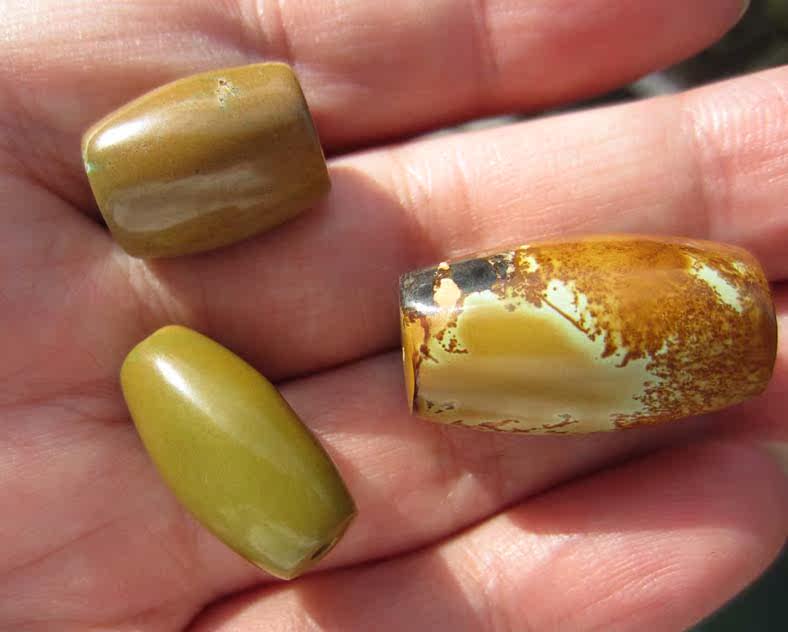 (Carefree Fairy) Green pine stone barrel bead septer 8 NOT OLD BAG RETREAT