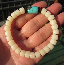 (Carefree Fairy) Good Wenjing Bodhis Bodhisattva with natural green pine stone bracelet with no old bag retreat