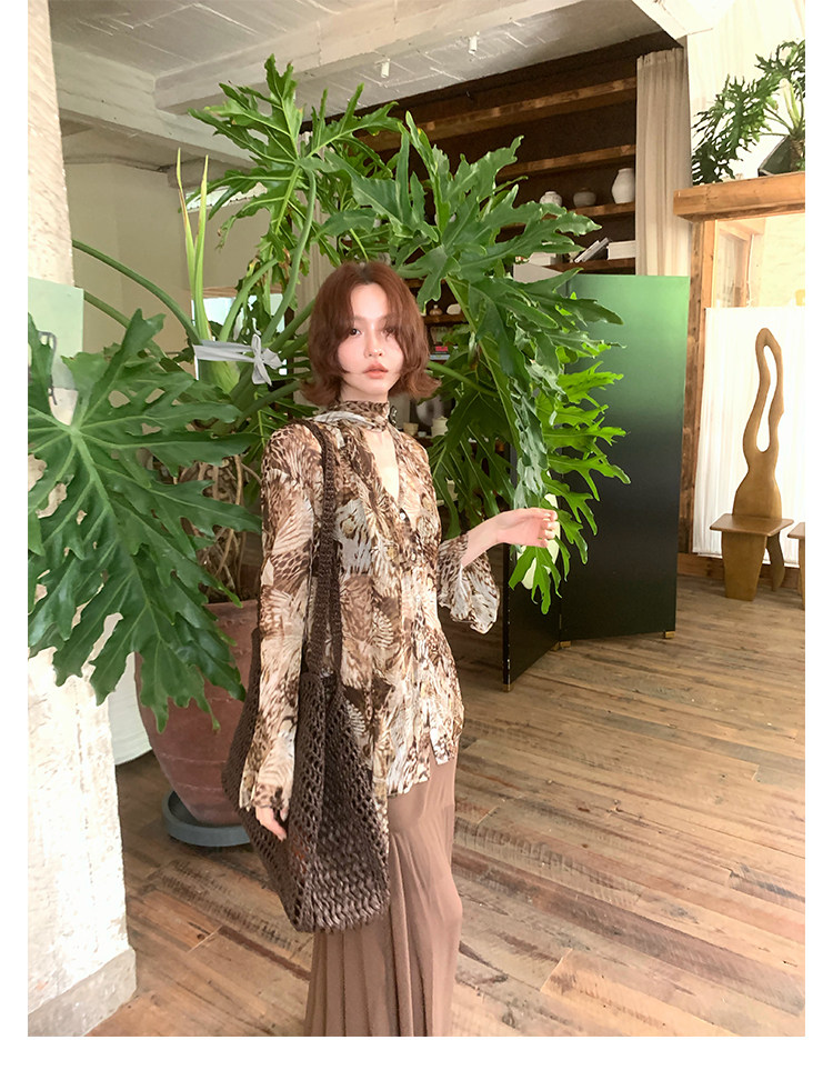 KELIFAN Leopard Print V-Neck Shirt