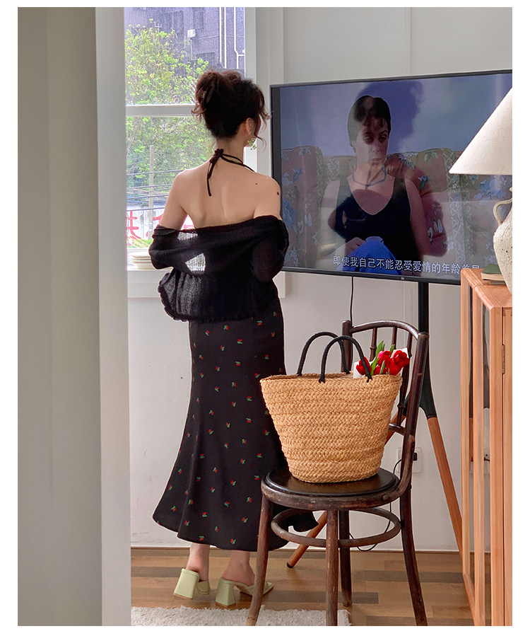 酒午自制法式仿醋酸垂感印花挂脖抹胸裙高腰显瘦碎花吊带连衣裙女详情17