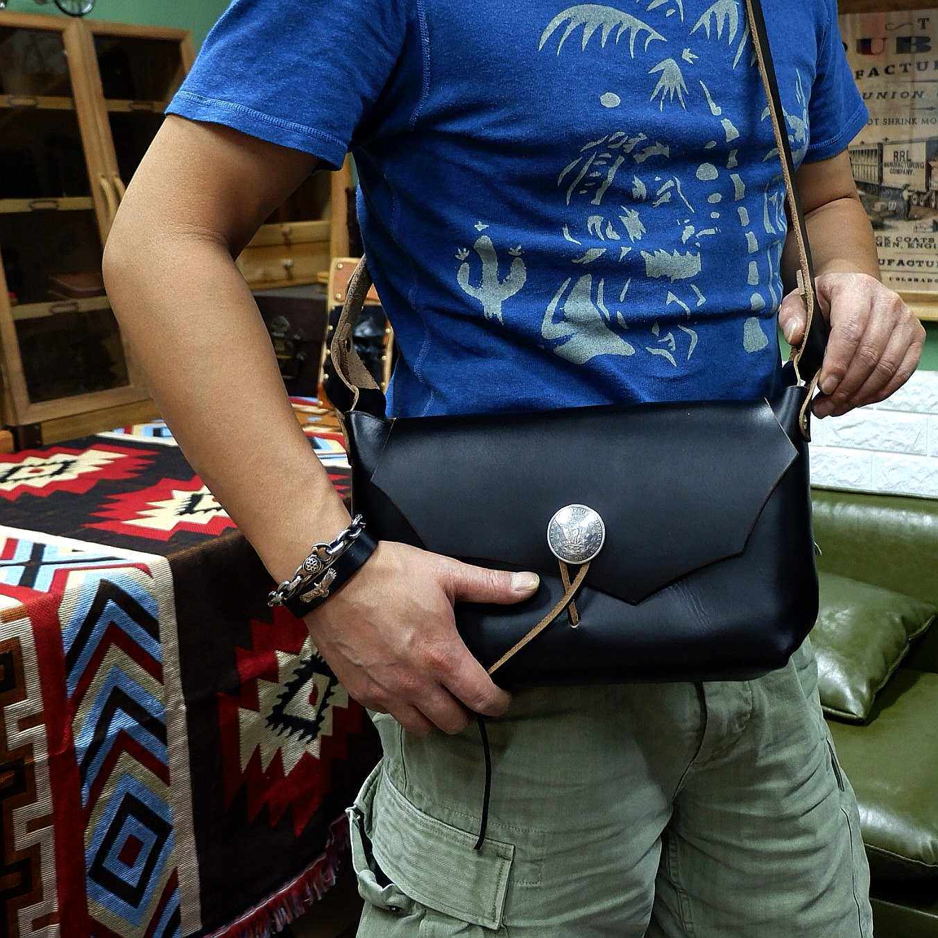 Horween wine red horweenCxl hunter bag messenger bag