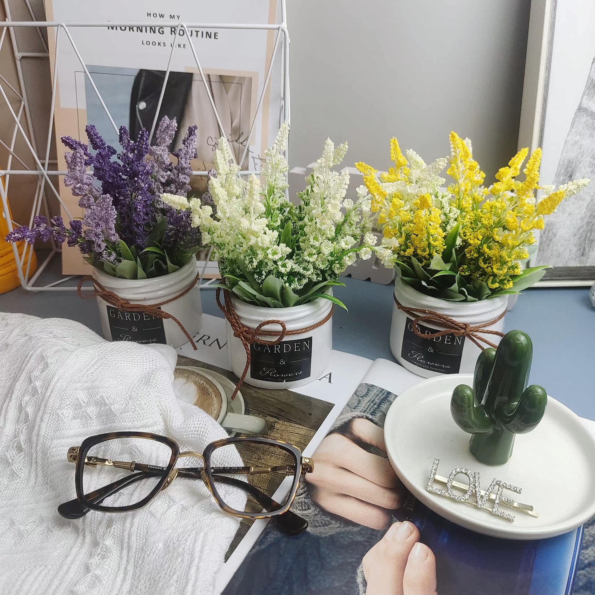 New items Glasses Shop Counter Shop Windows Putting Props Simulation Silk Flowers Potted Decoration Display Photo Photography Background