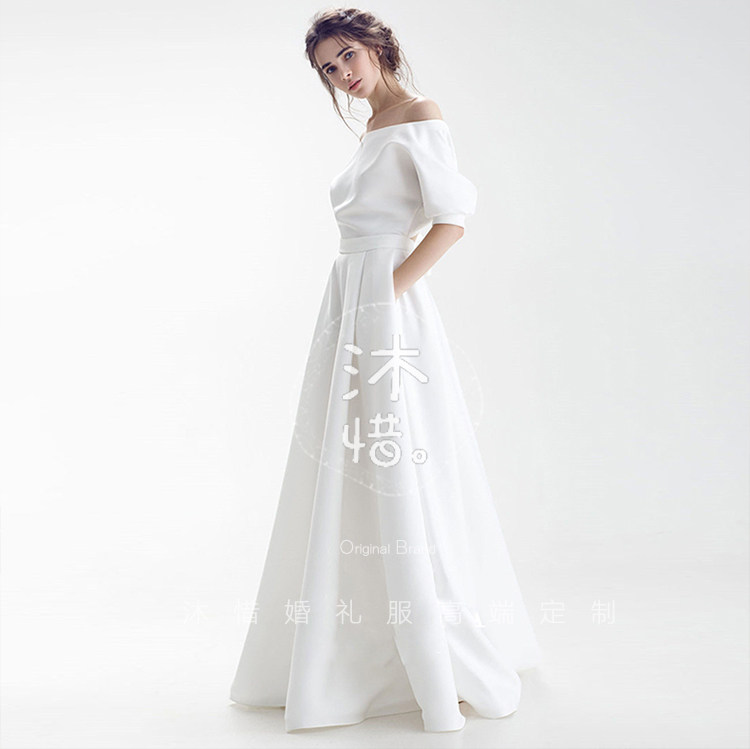 2021 summer new style shoulder-length small trailing slim-fit wedding dress satin light wedding photo