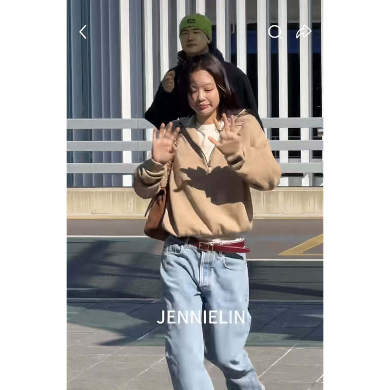 Billy the Kid | Jennie's Style, Liu Wen's Older Cousin's Casual and Lazy Old-Money Half-Zip Wool Knit Sweater. Billy the Kid | Jennie's Style, Liu Wen's Older Cousin's Casual and Lazy Old-Money Half-Zip Wool Knit Sweater.