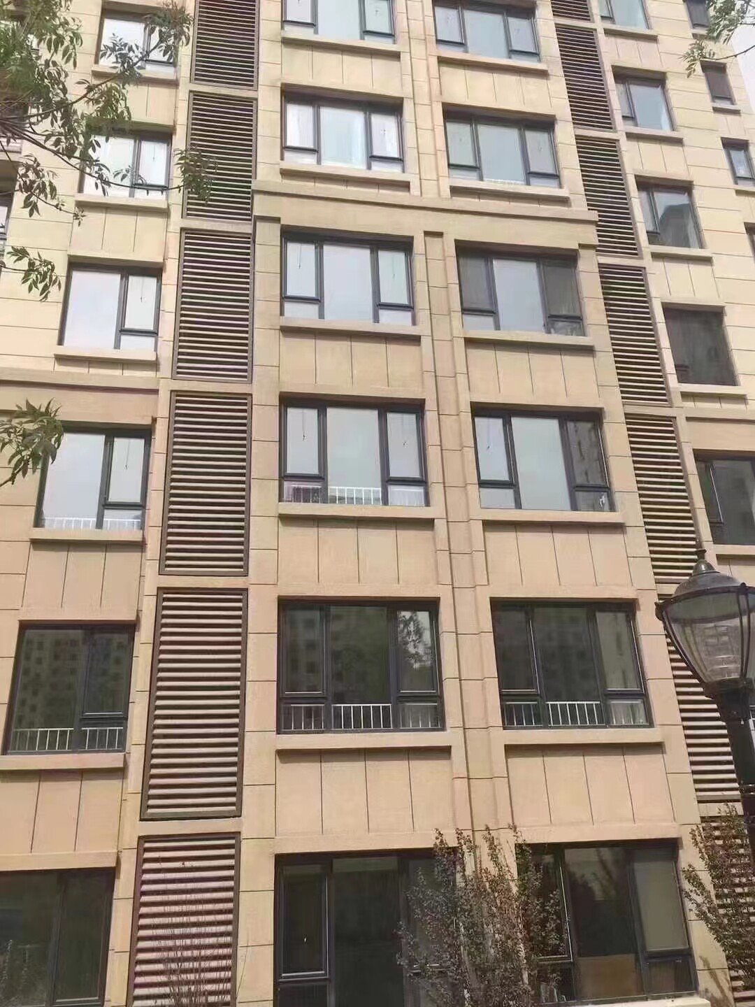 Алюминиевые жалюзи 铝合金百叶窗格栅栏出风口空调外机罩定制外墙防雨百叶排风通风口