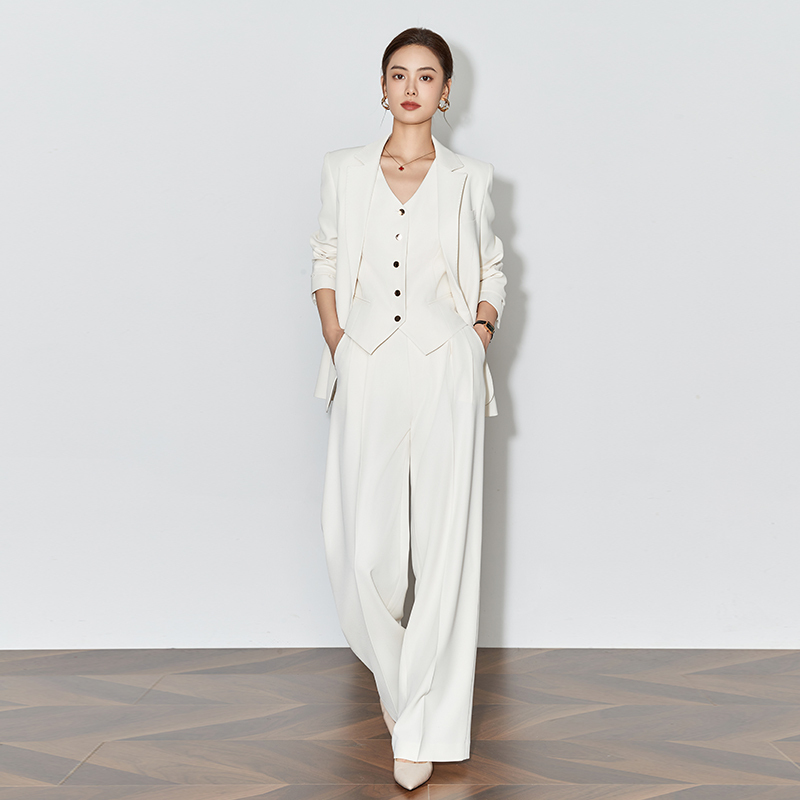 High-End White Casual Fashion White Blazer Vest Wide-Leg Pants Three-Piece Set Elegant and Sophisticated Suit High-End White Casual Fashion White Blazer Vest Wide-Leg Pants Three-Piece Set Elegant and Sophisticated Suit