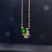(Wing Jumbo) New Wine 18k gold diamond set with Emerald Tsavorite necklace Triangle cut with drop diamonds