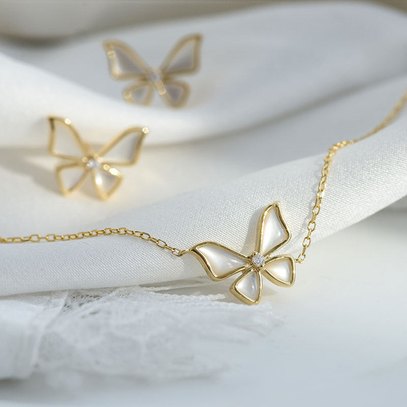 Wing -- butterfly coat 18k gold inlaid with white butterfly mother's butterfly hand to be gentle and overdraft