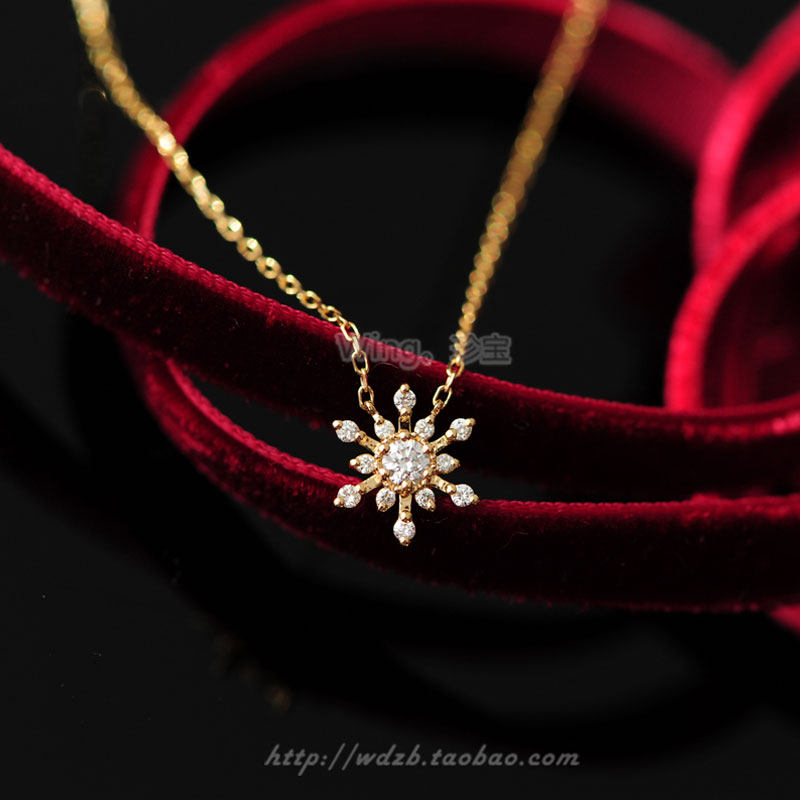 Wing | Lingxiao 18k gold diamond necklace lock bone chain 2w girl's choice of beautiful little snowflake