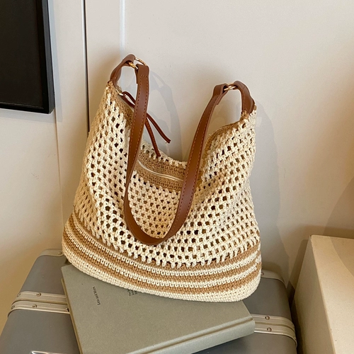 Пляжная вместительная и большая сумка на одно плечо