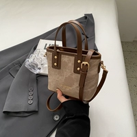 Коричневая подвеска