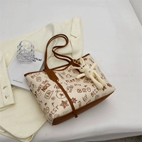 Коричневый с орнаментом