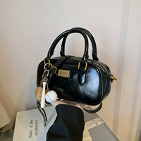 Черная подвеска