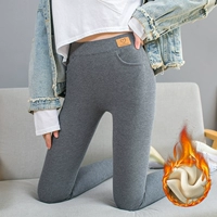 Добавить серый зимой с бархатными моделями