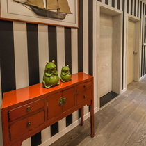 Ming and Qing classical painted porch table solid wood retro lady Taichung style old strip case lacquer cabinet decorative cabinet