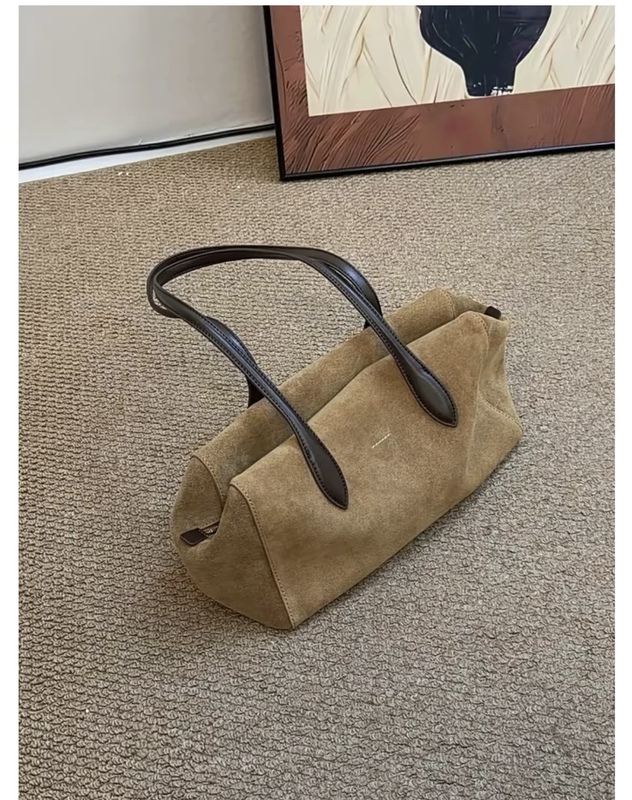 Retro Suede Leather Hand-Held Pillow Bag for Women 2026 New Casual Simple Shoulder Bag High-End Commuter Tote Bag Retro Suede Leather Hand-Held Pillow Bag for Women 2026 New Casual Simple Shoulder Bag High-End Commuter Tote Bag