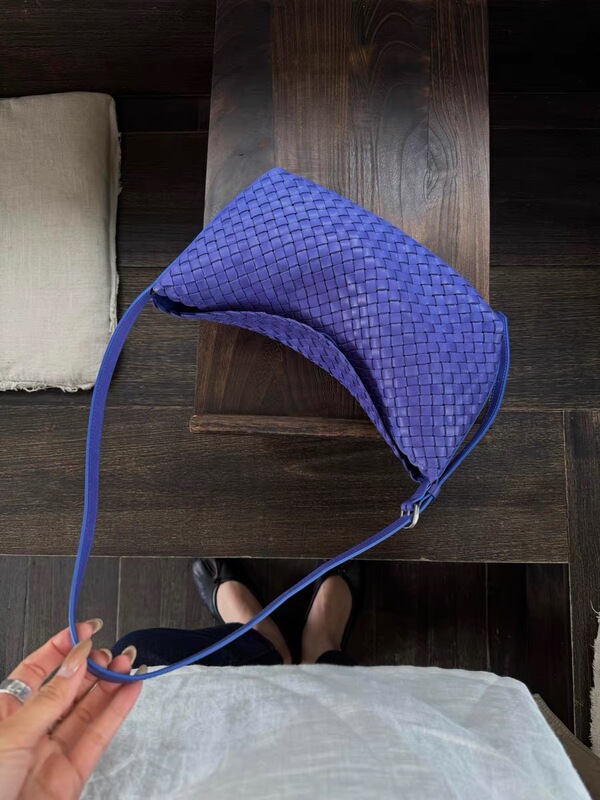 Hand-Woven Embossed Bag for Women 2026 New Style Lazy and Relaxed Lunch Box Bag Pu Leather Shoulder Crossbody Bag