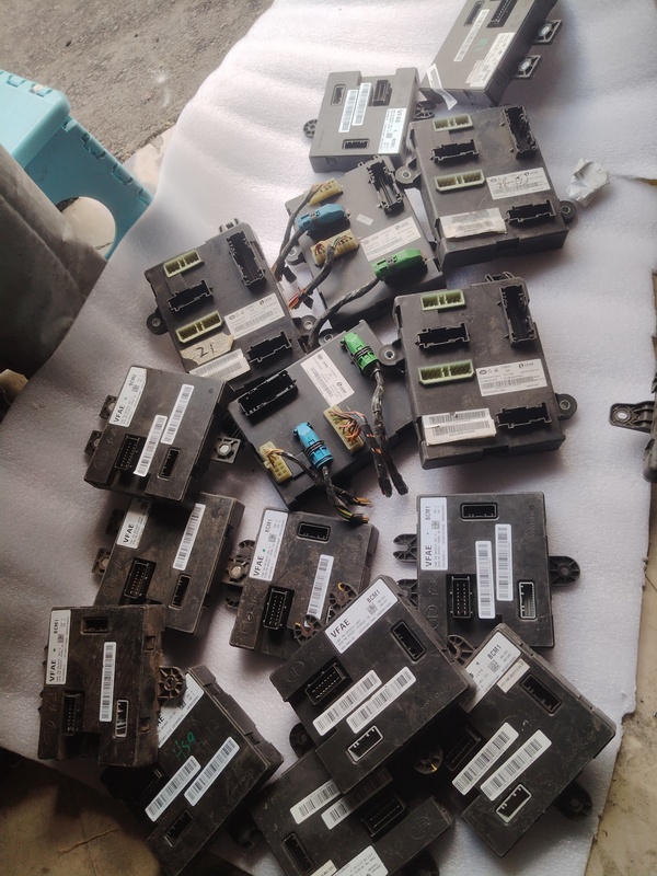 Original Disassembled Computer Unit for the Body and Driving Systems of the Hongqi H5, Hs5, H7, H9, Ehs3