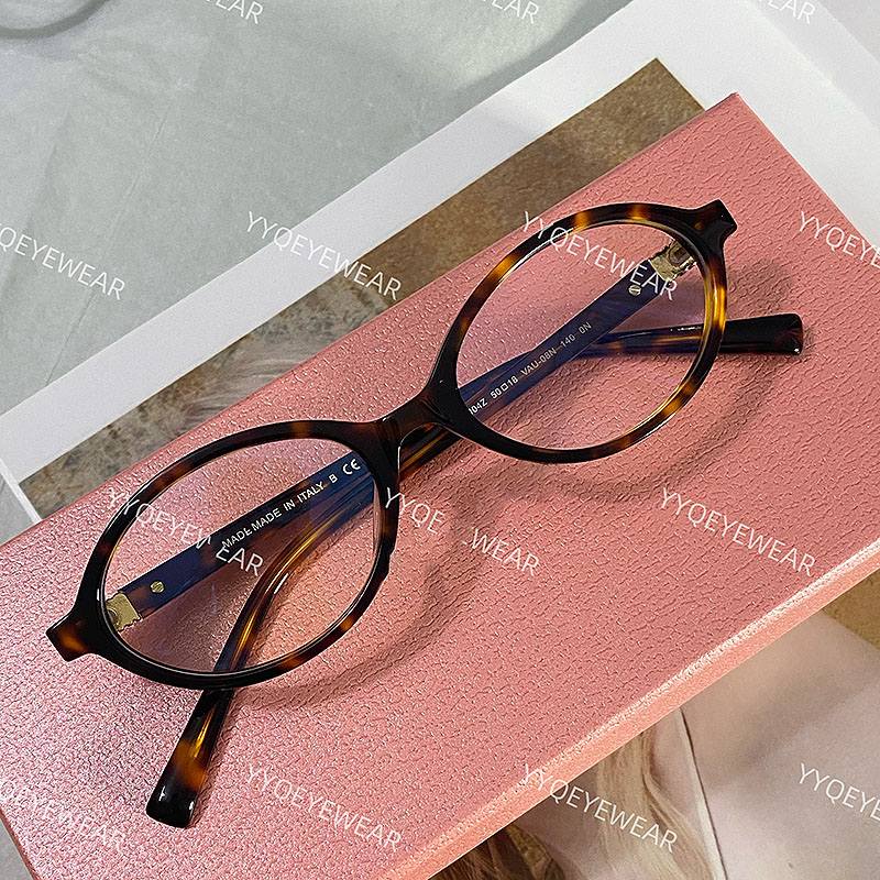 Zhang Yuan Ying Tongshu Nerd Glasses Hawksbill Turtle's Oval Oval frame in ancient Wind Retro Vable Myopia degree Anti-Blu-ray-Taobao