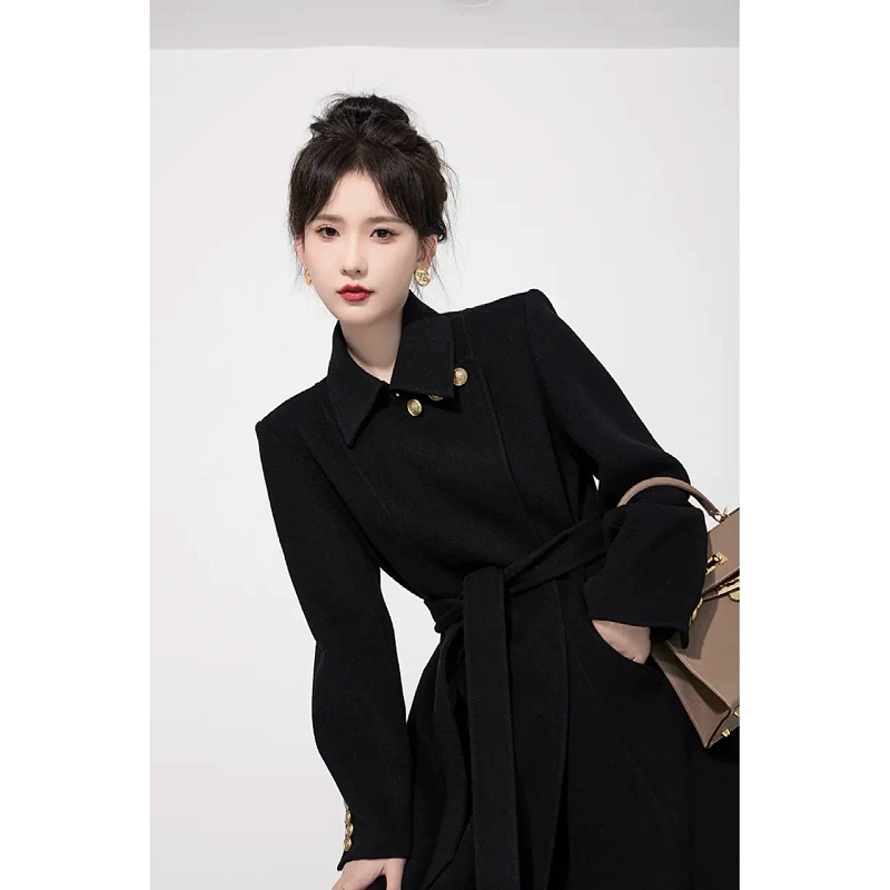 Black Waist-Cinching Woolen Coat for Women, 2024 Autumn and Winter New Style, High-End Hepburn Style, Structured Shoulder Woolen Coat Black Waist-Cinching Woolen Coat for Women, 2024 Autumn and Winter New Style, High-End Hepburn Style, Structured Shoulder Woolen Coat