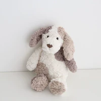 Нажмите на цветочные кремовые пятна, чтобы успокоить собаку