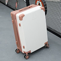 Обновленная версия белого цвета с золотом