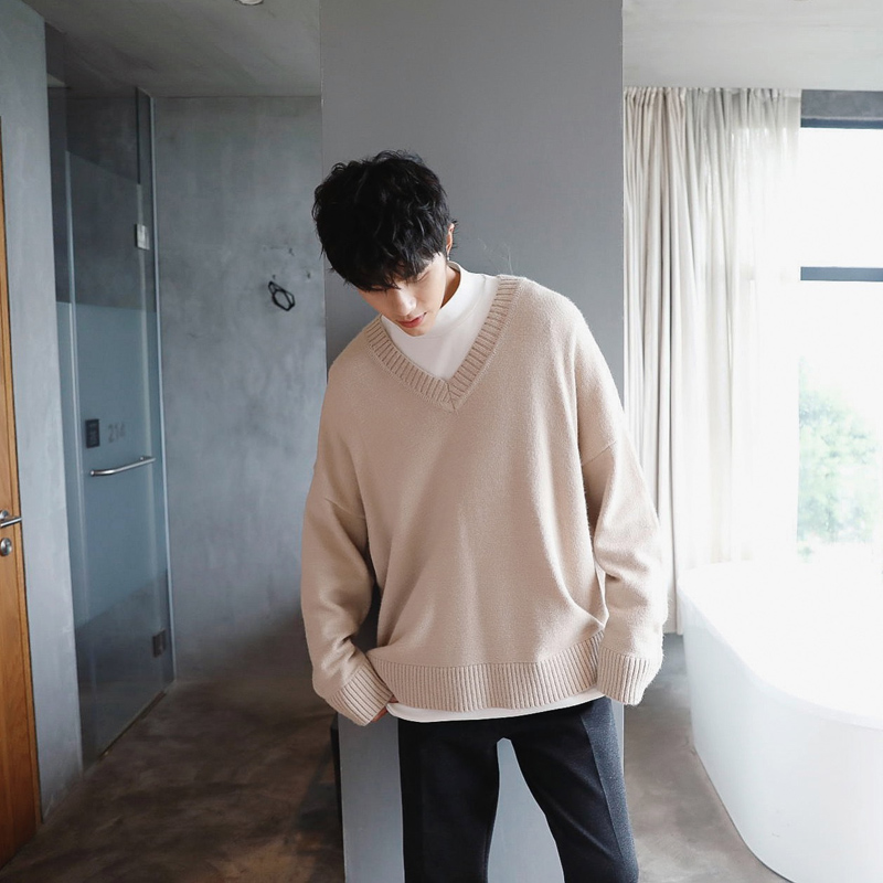 Áo len nam lười gió chic chic áo len cổ chữ v phiên bản nam Hàn Quốc của áo len bé trai mùa thu in áo thun quần áo ngủ nam