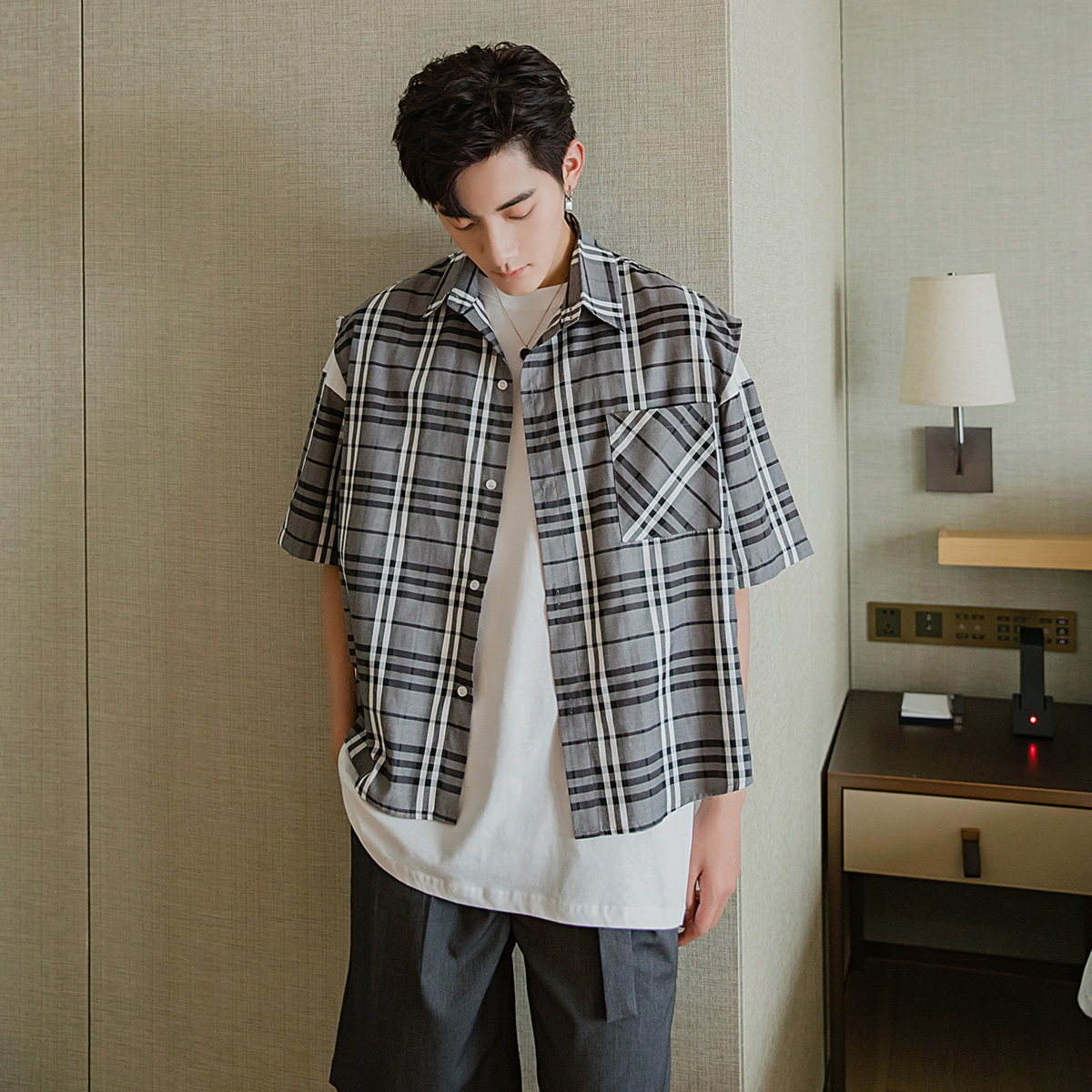 Sicilian men's summer thin stitching plaid shirt Men's Korean version of the trend loose vest shirt two-piece set