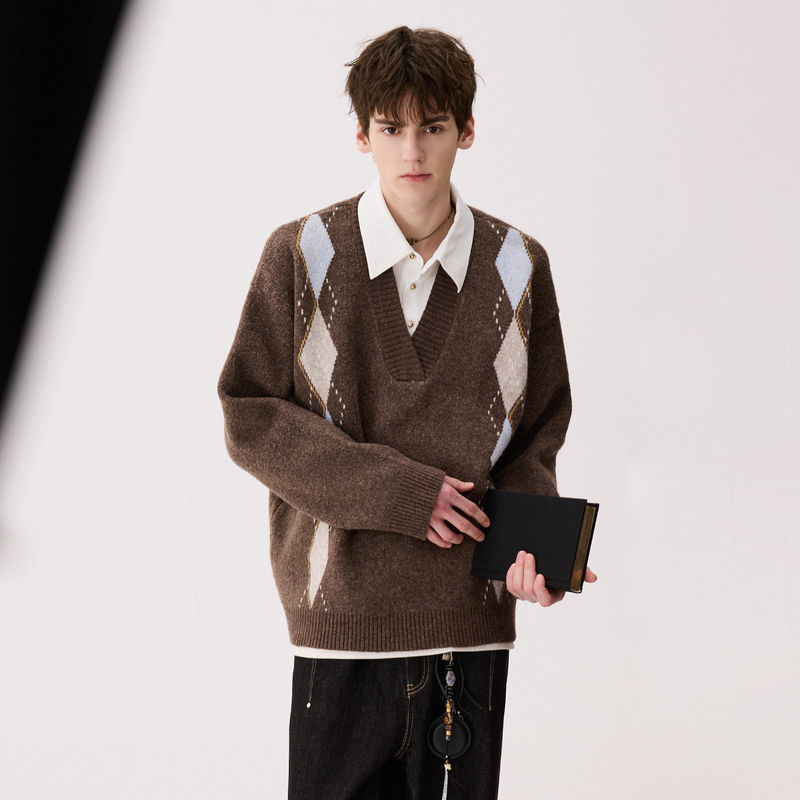 Chicerro Sicilian Men's Christmas Outfit with a High-End Feel, Quilted College-Style Fake Two-Piece Sweater for Men, Versatile