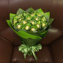 Shenzhen Shunfeng express Ferero chocolate paparazzi bouquet to send girlfriends and friends for birthday Childrens Day Childrens Day
