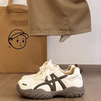 Thick-Soled German Training Shoes for Women 2026 New Winter Casual Travel Sports Fashion Versatile Height-Increasing Dad Sneakers Trendy White Shoes