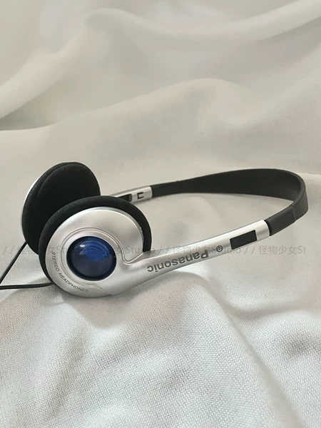 Товары от 怪物少女Studio