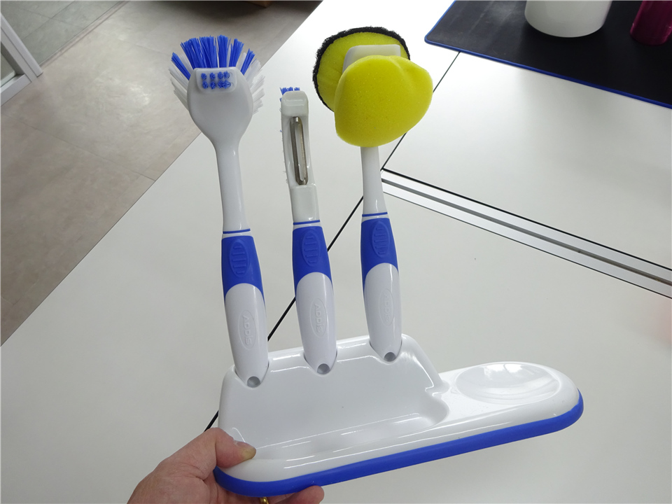 Original single kitchen cleaning tool 4-piece set of brush peeling knife dual-purpose sponge cleaning brush base