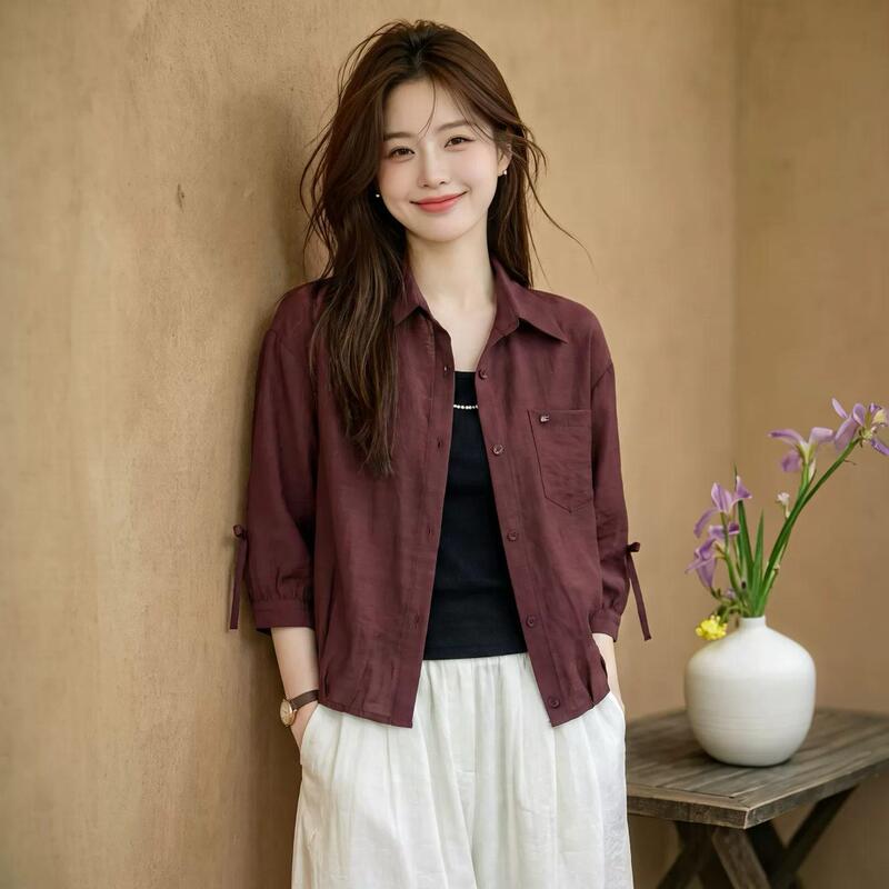 Early Autumn Short-Sleeved Shirt for Women with a Unique Design, Loose Fit, Slimming, Stylish and Fashionable Jacket, Unique and Chic Blouse
