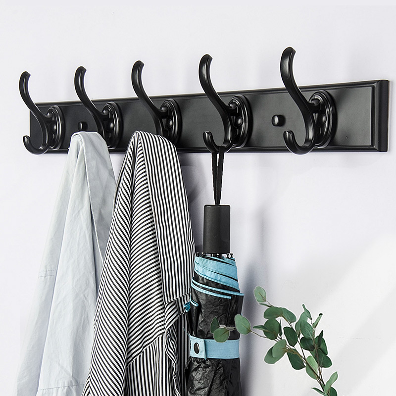 Hanging hangers on the wall of the entrance door do not punch holes hook clothes wall hanging wall hook into the back row of the door hook hanging clothes hook