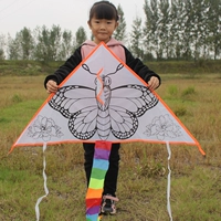 Серый цветочный бабочка