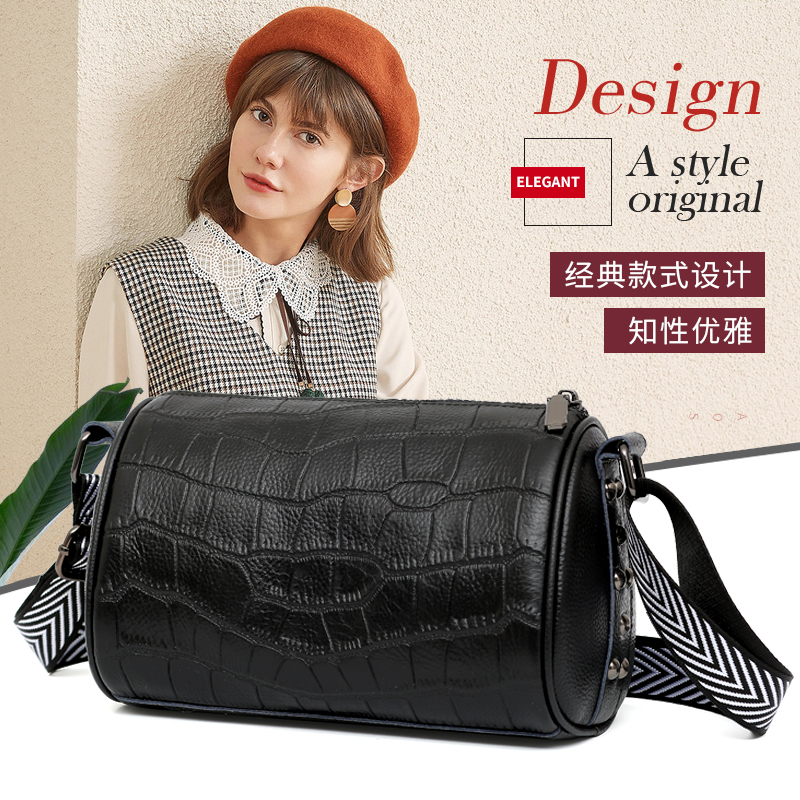 Leather Messenger Bag Versatile Large Capacity First Layer Cowhide Crocodile Pattern Shoulder Bag Soft Leather Solid Color Embossed Pillow Women's Bag