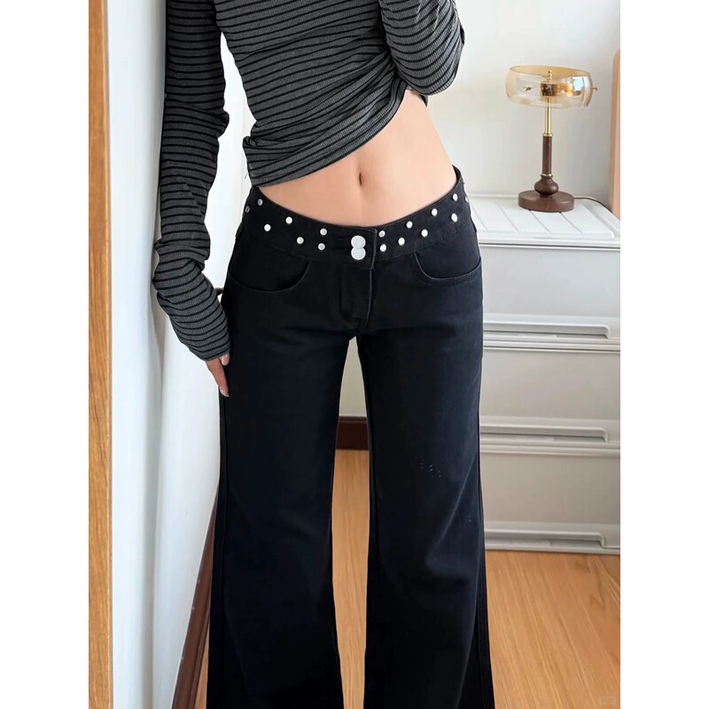 Black Low-Waist Jeans with Rivet Decoration for Petite Women, Straight-Cut, Slimming, Loose Fit, Not Tight on the Legs, Slightly Flared Pants
