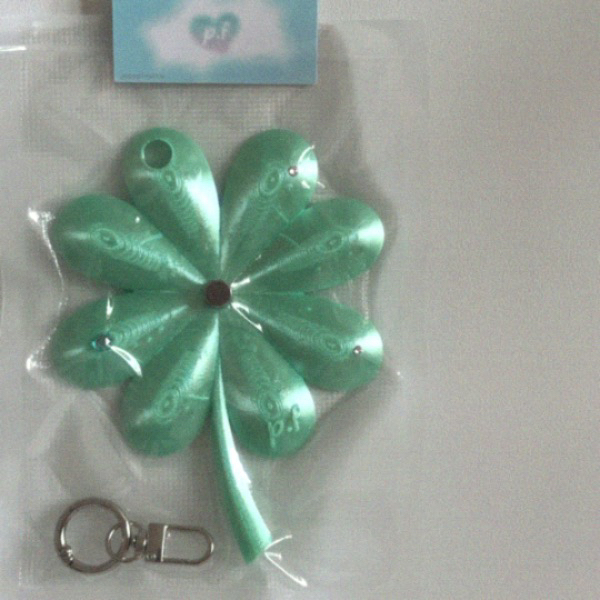 Puppyfruits Original Four-Leaf Clover Pendant Keychain Bag Pendant