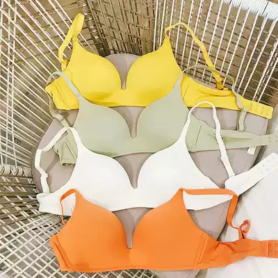 Spring and summer simple seamless and comfortable thin underwear women's triangle cup without steel rims on the small chest girl student bra