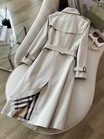 Long Classic White Trench Coat for Women, 2025 Autumn Collection, High-End British Style, Oversized Fashion, Waist-Cinching, Elegant Jacket