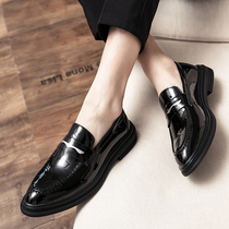 Mens shoes autumn Korean leather shoes men pointy hair stylist Englishshoes increase 100 and bright leather shoes