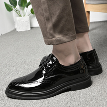 Leather shoes mens Korean version of leisure trend autumn English tip young hair master paint bright white mens shoes