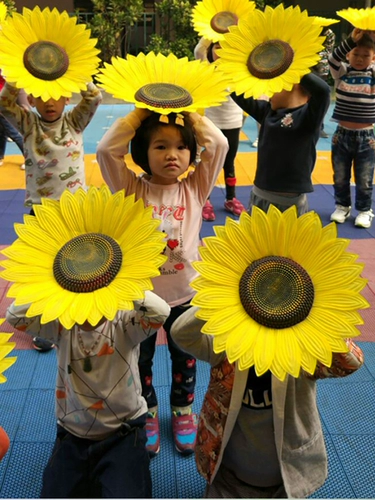 Стадия детского сада моделирование подсолнежного подсолнечного танца подсолнечника