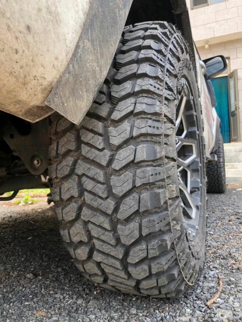 AT cross-country tire 265 275 285 295 305/50/55/60/65/70/75R16R17R18R20R22