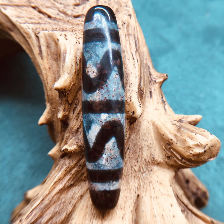 Natural Tibetan Green Pin Lin Nine-inch Shale full of Zhusha Double Tiger Tiger Tiger Tiger Tiger Tiger Tiger Penging