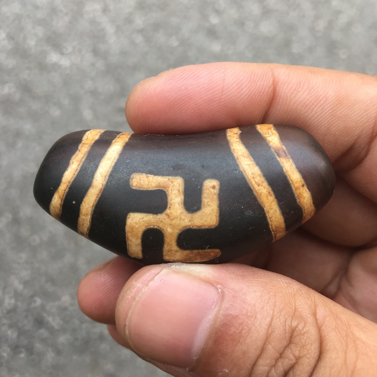 Stunning Collection Boutique to Play Ethnic Manau Horn Celestial Beads Tibet Neck Accessories Authentic ten thousand-word collarbone pendant