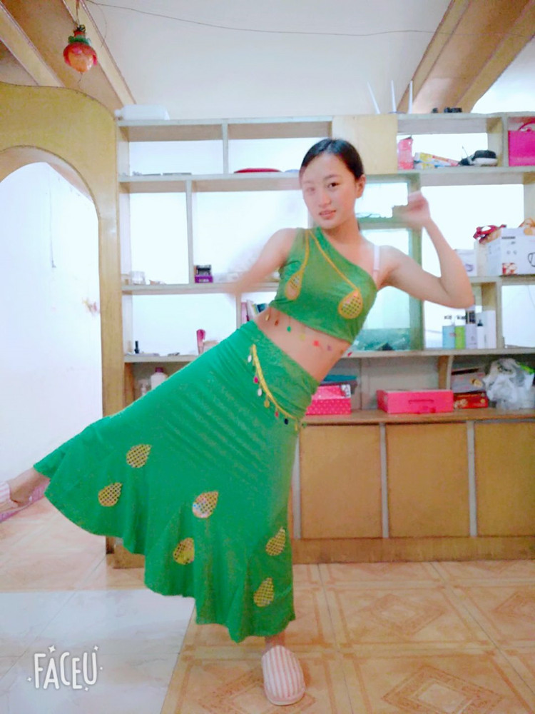 Áo dài múa cho trẻ em váy đuôi cá thực hành váy váy con công trang phục múa cô gái mới quần áo trẻ em biểu diễn quốc gia áo khoác trẻ em 10 tuổi